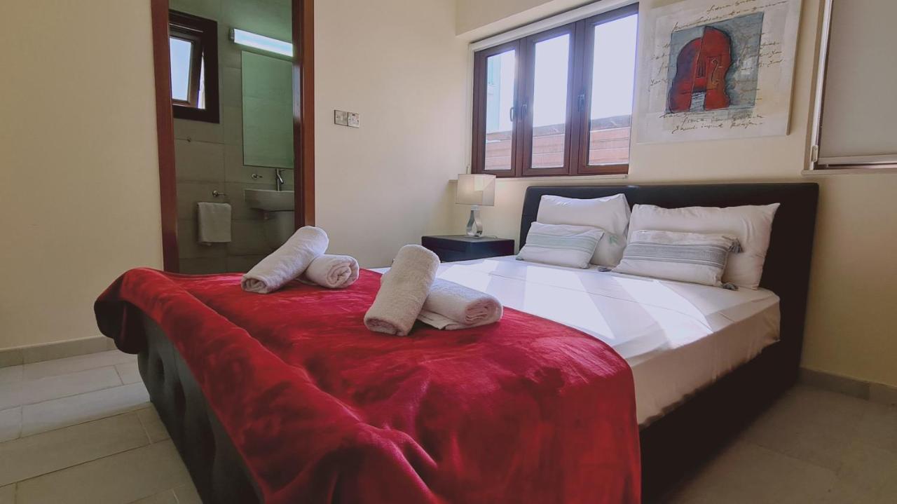 Stay Ocean View Villa พาราลิมนี ภายนอก รูปภาพ