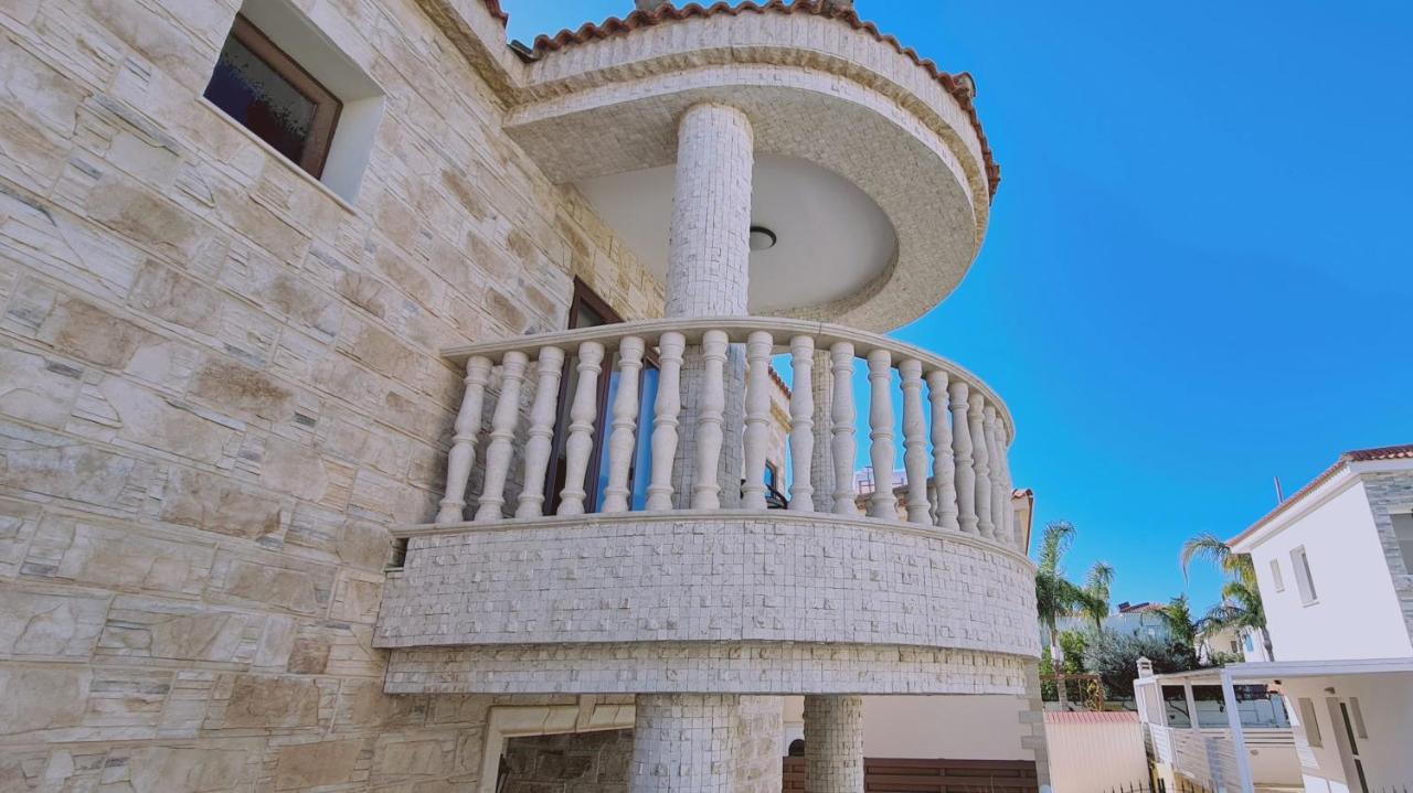 Stay Ocean View Villa พาราลิมนี ภายนอก รูปภาพ