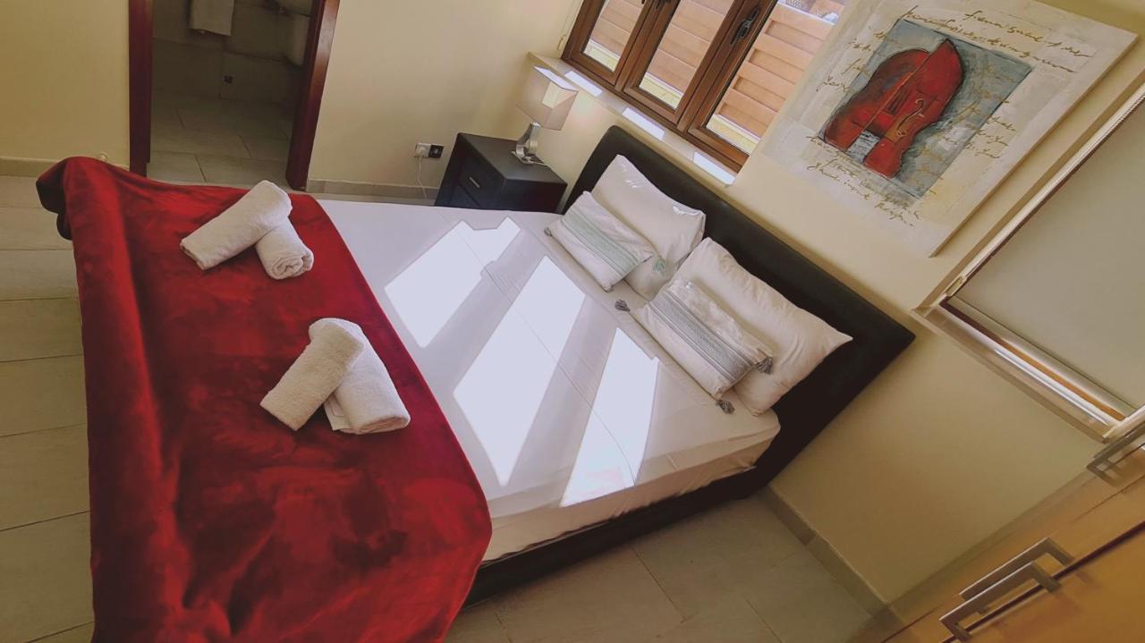 Stay Ocean View Villa พาราลิมนี ภายนอก รูปภาพ