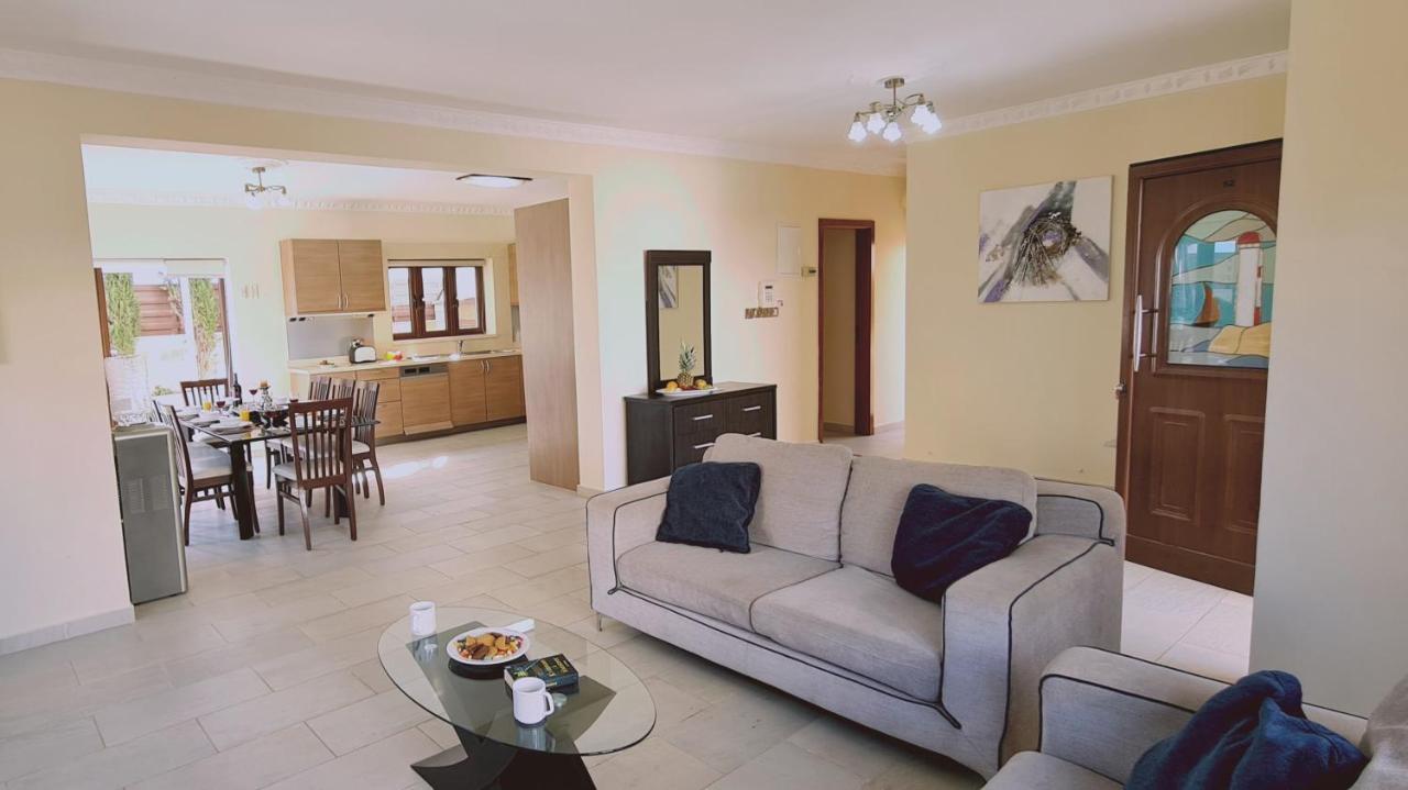 Stay Ocean View Villa พาราลิมนี ภายนอก รูปภาพ
