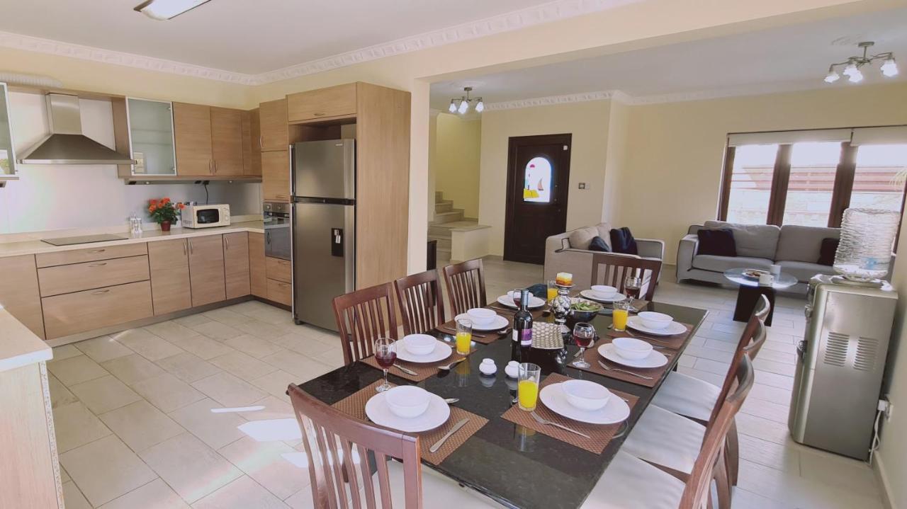 Stay Ocean View Villa พาราลิมนี ภายนอก รูปภาพ