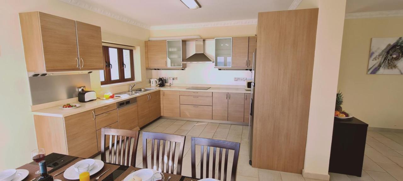 Stay Ocean View Villa พาราลิมนี ภายนอก รูปภาพ